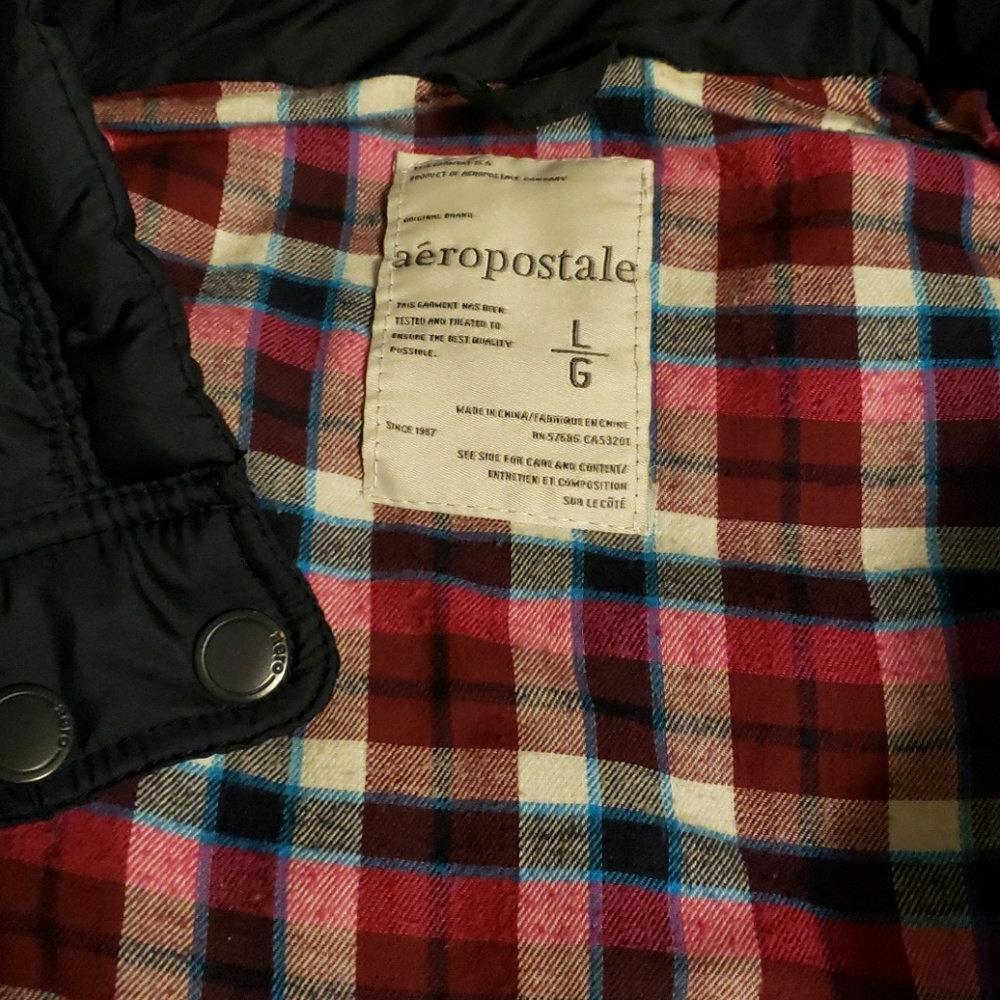 Vest - Picture 2 of 3